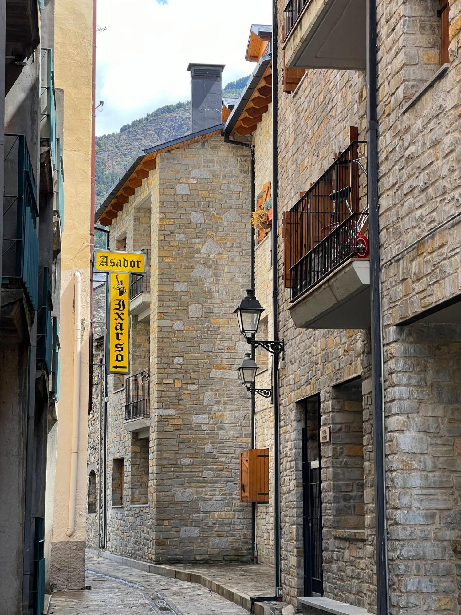 Casa La Muga Appartement Benasque Buitenkant foto